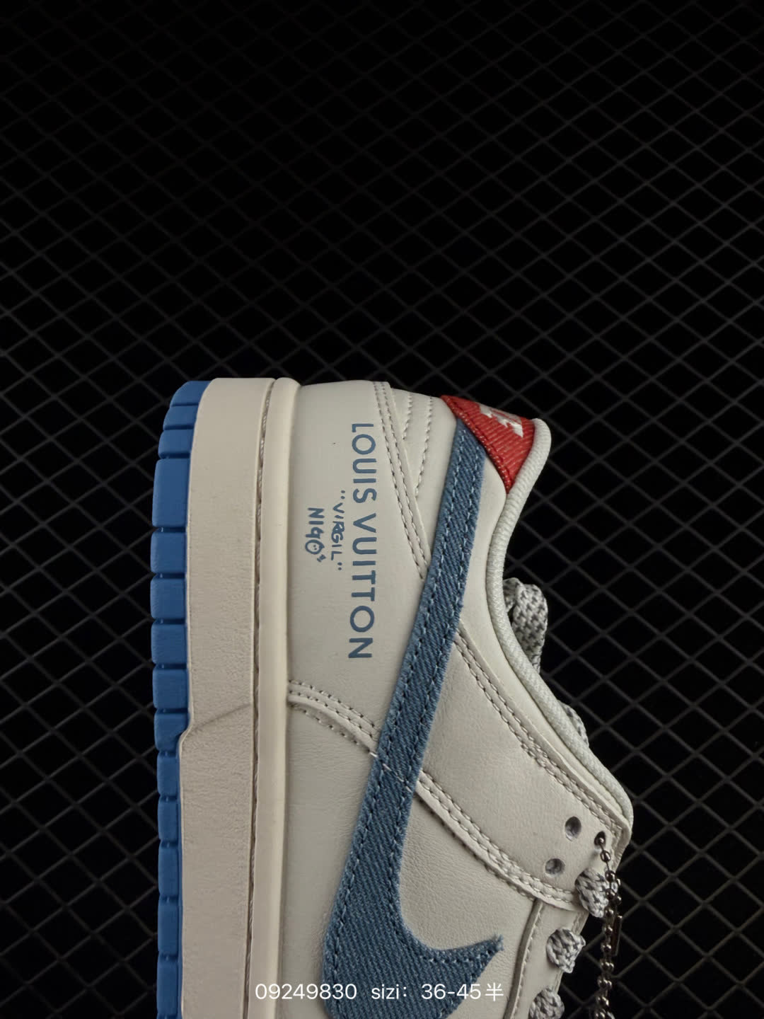 NIKE AIR FORCE 1
